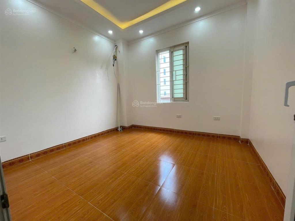 Bán nhà đối diện công viên 365, ngay bể bơi đa sỹ, kiến hưng  55m2 x 3 tầng ô tô đỗ gần chỉ 6.99tỷ