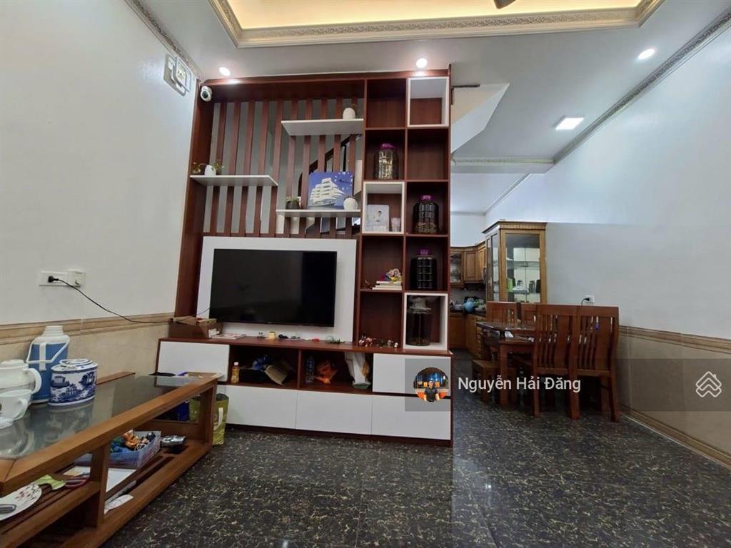 Bán gấp nhà khu phân lô ô tô đỗ ngay trần phú, văn quán  43m2 x 4m 2 thoáng gần cầu đen cầu trắng