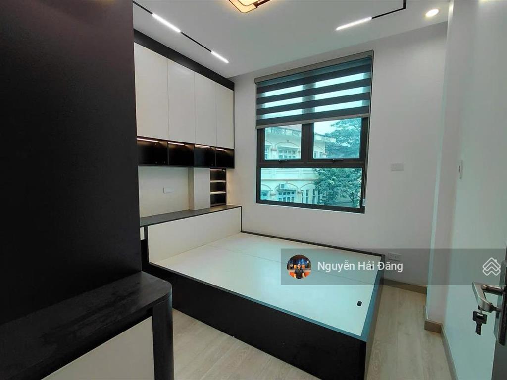 Bán gấp nhà lô góc ô tô đỗ đối diện trường thcs văn yên, kđt văn quán  40m2 x 5 tầng full nội thất
