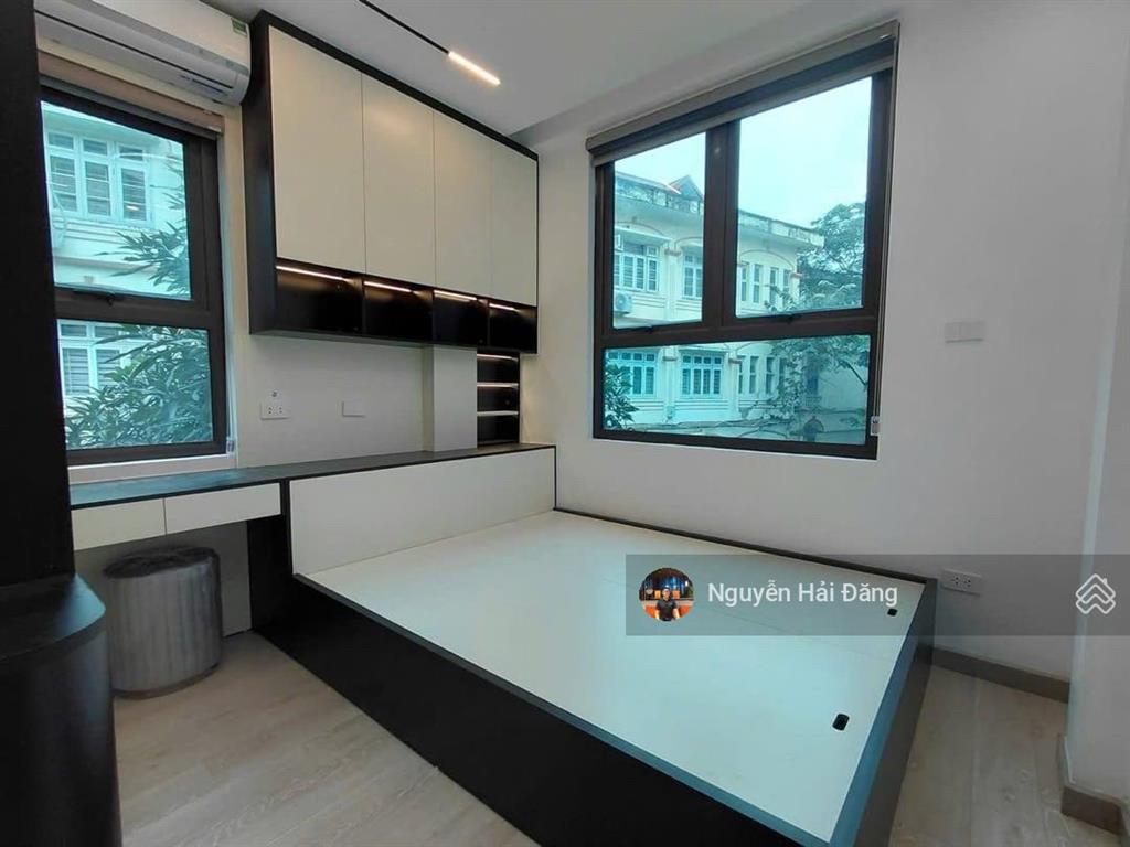 Bán gấp nhà lô góc ô tô đỗ đối diện trường thcs văn yên, kđt văn quán  40m2 x 5 tầng full nội thất