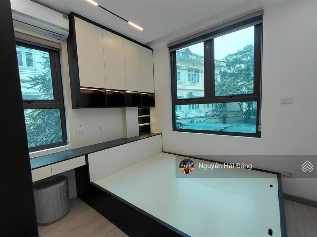 Bán gấp nhà lô góc ô tô đỗ đối diện trường thcs văn yên, kđt văn quán  40m2 x 5 tầng full nội thất