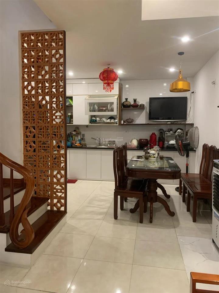 Bán nhà phân lô vỉa hè kđg ngô thì nhậm  45m2 x 5 tầng thang máy full nội thất, ngay chân chung cư