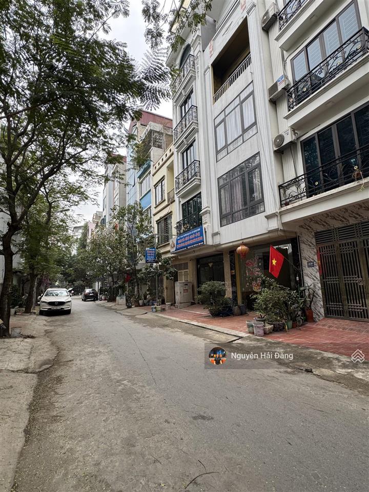 Bán nhà c4 phân lô dv đối diện tttm aeon mall, kđt dương nội  50m x 4m gần trục đường lê quang đạo