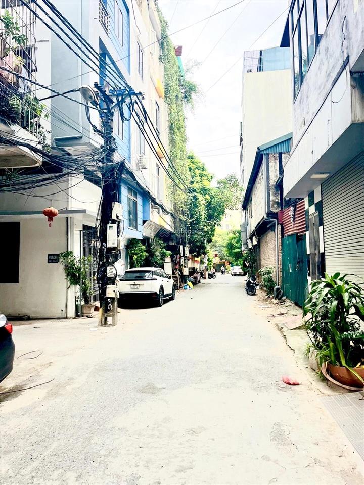 Bán nhà 3 tầng phân lô 2 ô tô tránh ngay tô hiệu, chợ hà đông  dt 84m2 x 5m sát phố nhỉnh 13.xtỷ