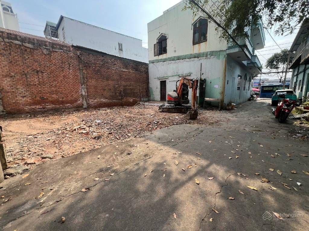 Đất đẹp full thổ, (8x8m) đường 5m thảm nhựa  sát ql22 song hành  trung mỹ tây  giá 4tỷ