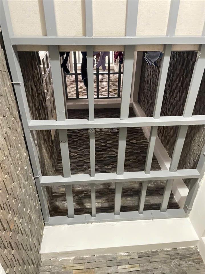 Mt nguyễn văn quá, đht, q12  6tầng, 107m2 (4,8x30)  dòng tiền khủng, vị trí víp