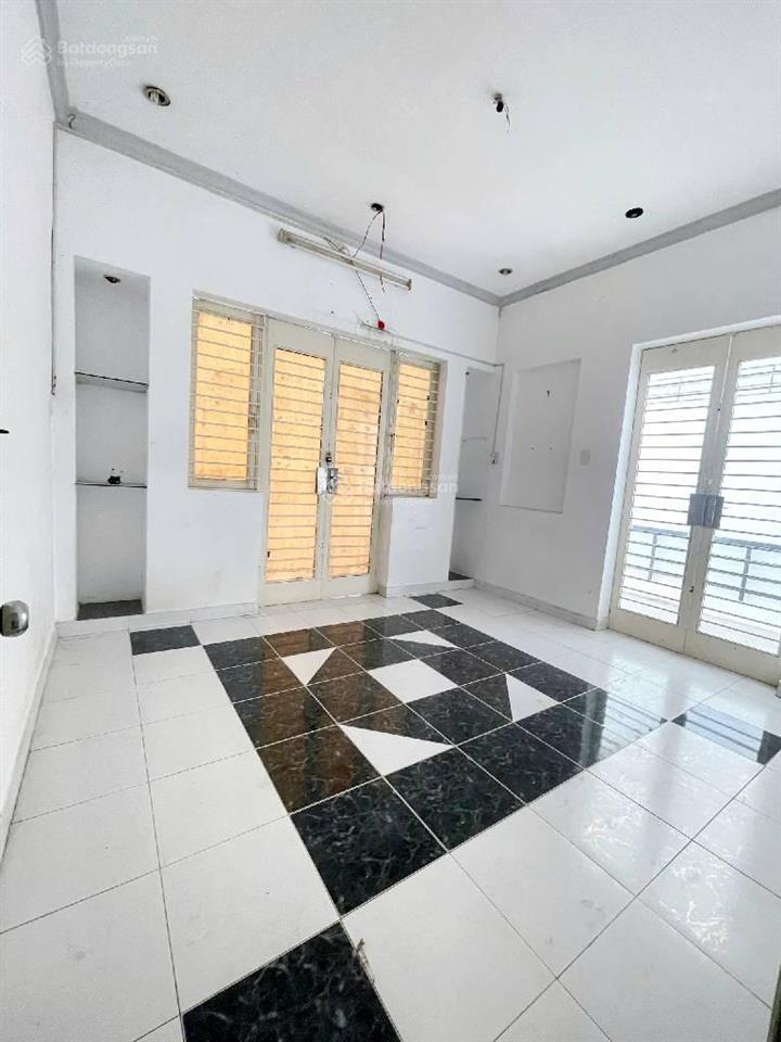 Nhà 3tầng, mặt tiền song hành, trung mỹ tây, q12  (4,8x10m) vị trí kd rất tốt  giá tốt