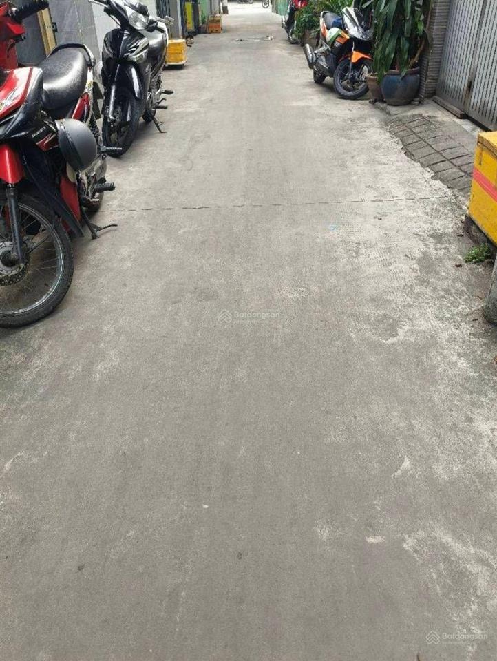 Nhà 3tầng, đường 4m sát nguyễn văn quá, q12  nhà đẹp btct cứng cáp  dt 46m2 giá tốt