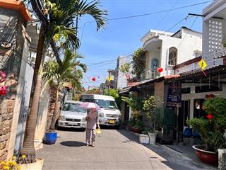 Nhà 4 tầng có hầm, vừa ở làm văn phòng, kho  đường thống nhất, gò vấp  dt khủng 190m2 (5,6x33)