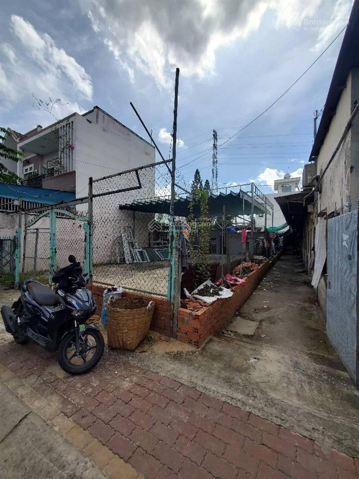 Mt thái thị giữ, ngay ngã 4 phan văn hớn, bà điểm  vị trí vip  dt (8x30m) full thổ cư  giá gấp
