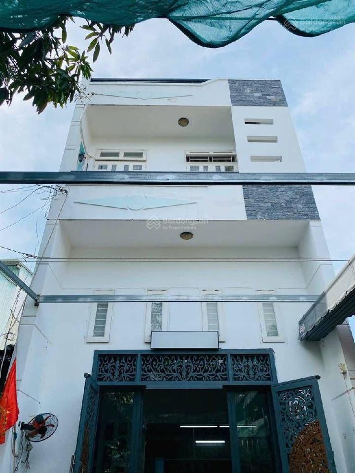 Nhà 3tầng btct đường xe tải thông, phường 14 gò vấp  dt 71m2 (5,2x16) nở hậu 5,88m + 60m2 đất dư