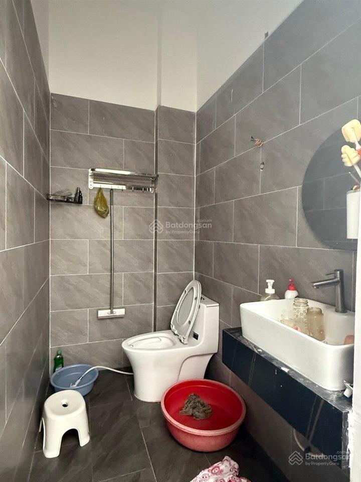 Nhà 3tầng btct đường xe tải thông, phường 14 gò vấp  dt 71m2 (5,2x16) nở hậu 5,88m + 60m2 đất dư