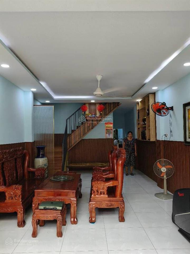 Nhà 2tầng mt nguyễn thị nghé, đông thạnh  trước trường học tam đông  dt 71m2 (4x18)  kd tốt