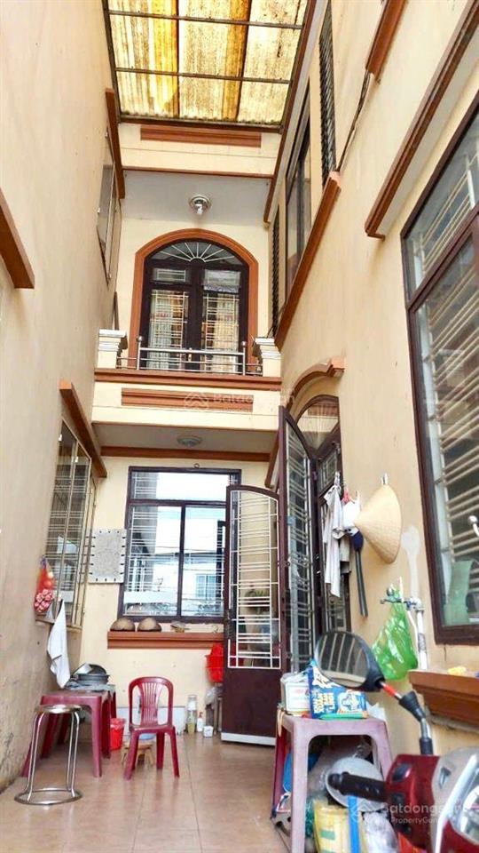 Biệt thự sân vườn cổ kim  mt đông hưng thuận 40, dt 160m2 (ngang 7,9m) 3tầng btct giá rất tốt