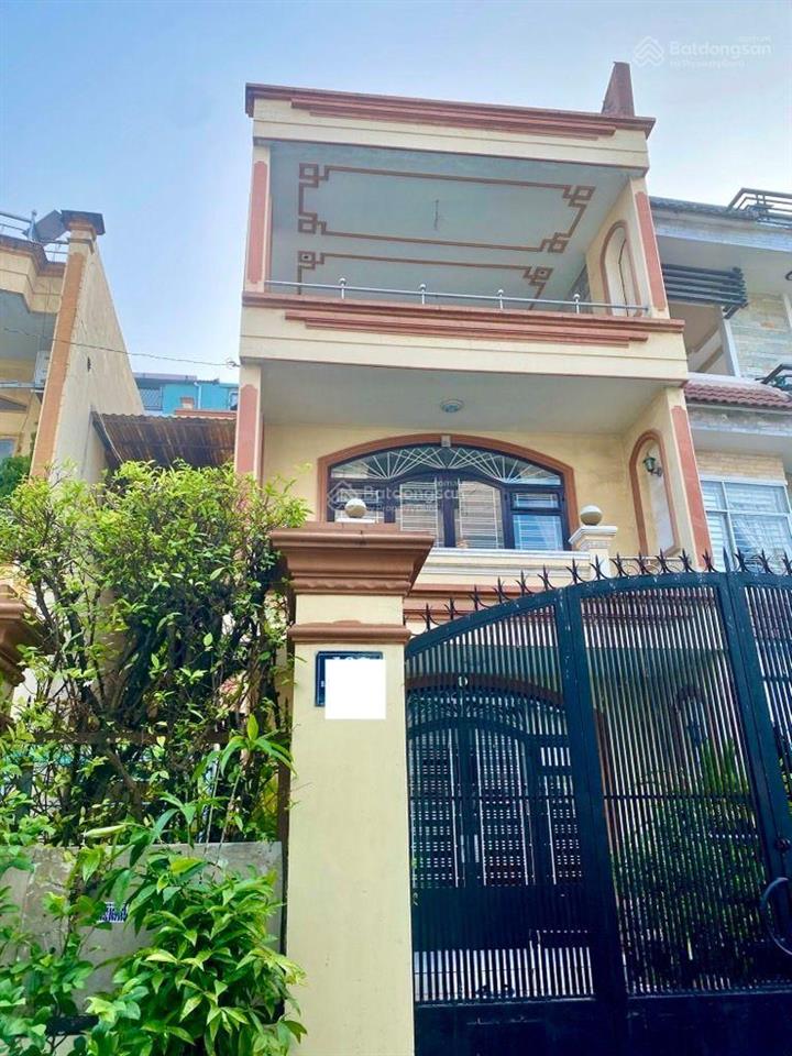 Biệt thự sân vườn cổ kim  mt đông hưng thuận 40, dt 160m2 (ngang 7,9m) 3tầng btct giá rất tốt