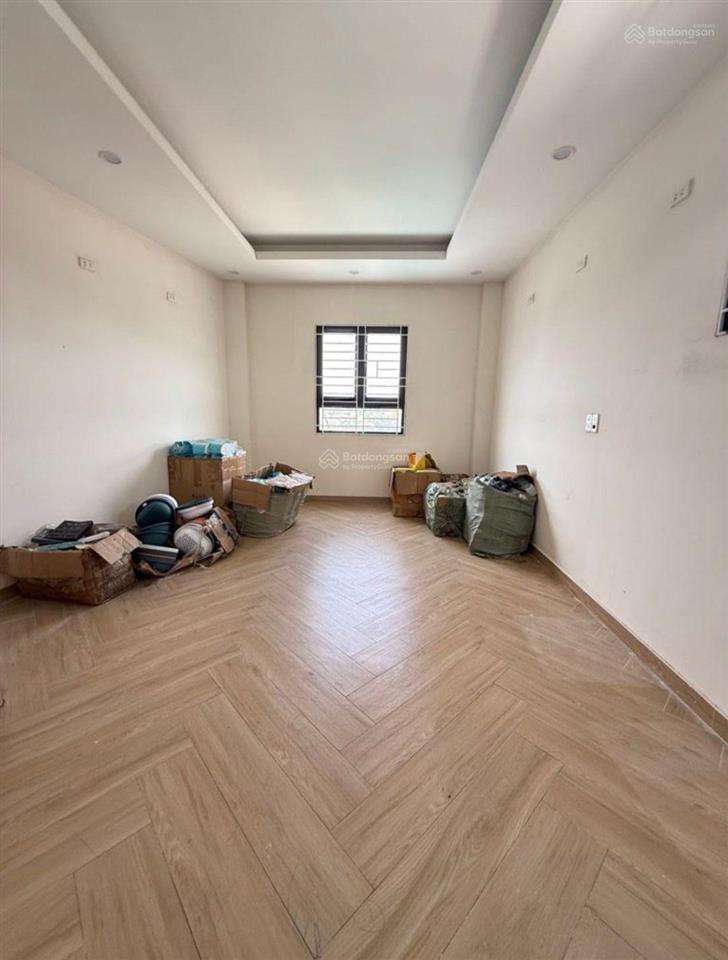 Gấp! giảm sâu!! nhà 7tầng có thang máy, mt nguyễn thị sóc, bà điểm  dt 112m2, ngang 6m  giá tốt