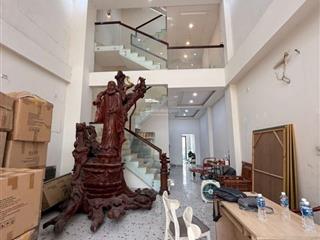Gấp! giảm sâu!! nhà 7tầng có thang máy, mt nguyễn thị sóc, bà điểm  dt 112m2, ngang 6m  giá tốt