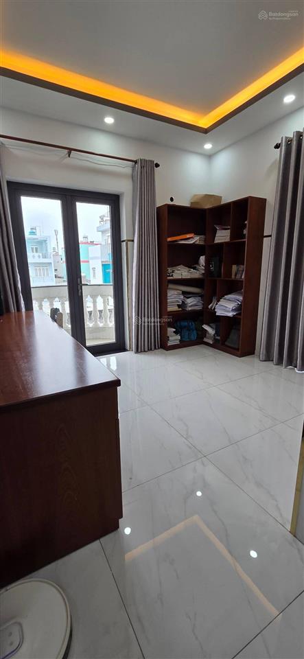 Giảm 6 tỷ bán gấp biệt thự 4 tầng sân vườn, có thang máy  khu dân cư phát triển khu lê văn qưói