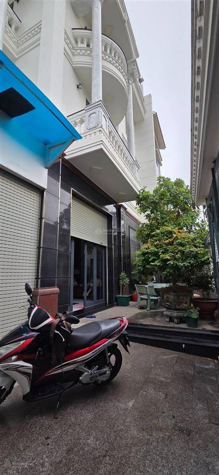 Giảm 6 tỷ bán gấp biệt thự 4 tầng sân vườn, có thang máy  khu dân cư phát triển khu lê văn qưói