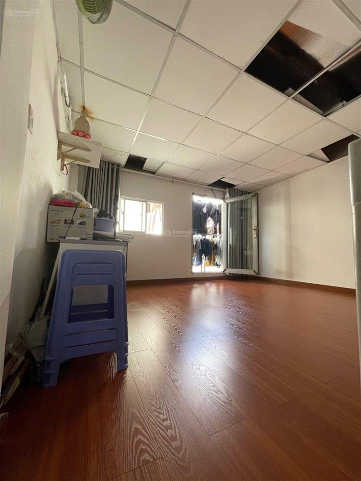 Nhà 2 tầng đường ô tô tránh 6m, trường chinh, đht q12  dt 46m2 nhà đẹp sân vườn  sổ hồng riêng