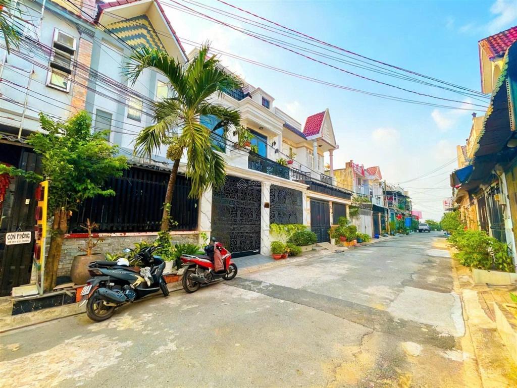 Nhà nghỉ 8phòng, mt khu dân cư nguyễn thị thử vs trần văn mười  dt 7x12 dòng tiền 30triệu