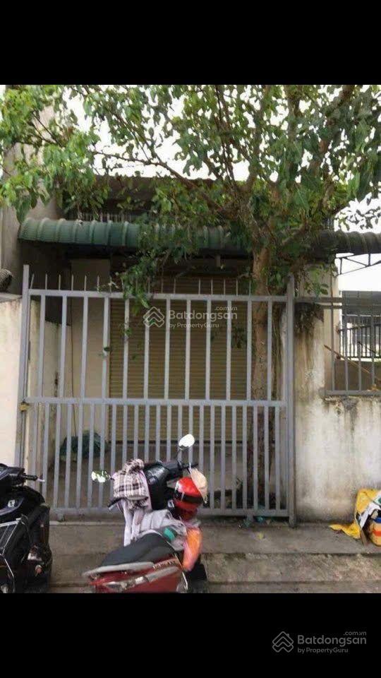 Nhà cấp 4, (5x25)  ngay chợ ba bầu, vị trí sát q12 rất đẹp  đường nhựa 6m  giá hơn 4tỷ xíu