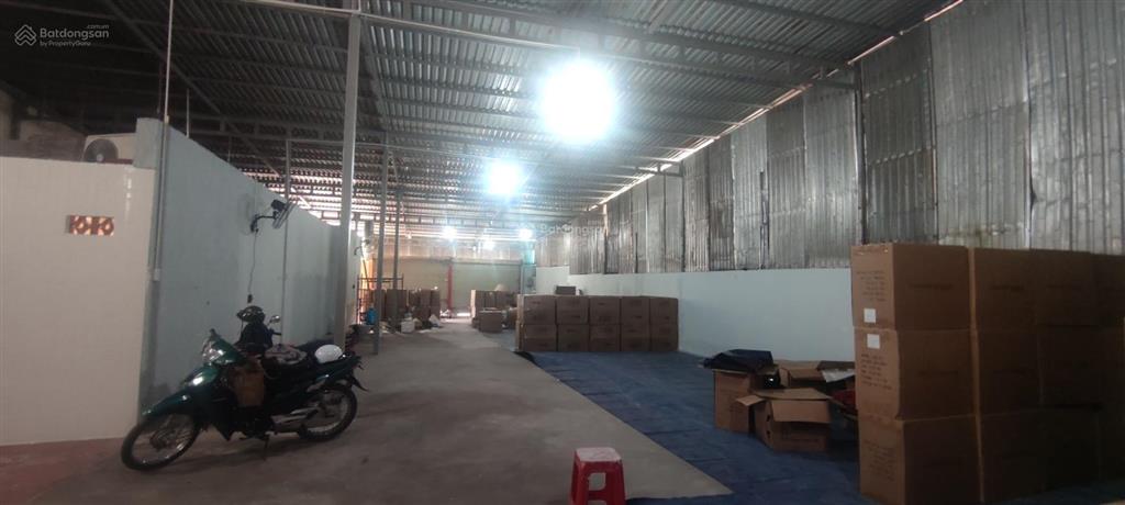 Kho sẵn có vp máy lạnh, ngay ngã 4 nguyễn ảnh thủ vs trần thị năm, dt 12x40 hơn 400m2  giá tốt