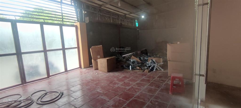 Kho sẵn có vp máy lạnh, ngay ngã 4 nguyễn ảnh thủ vs trần thị năm, dt 12x40 hơn 400m2  giá tốt