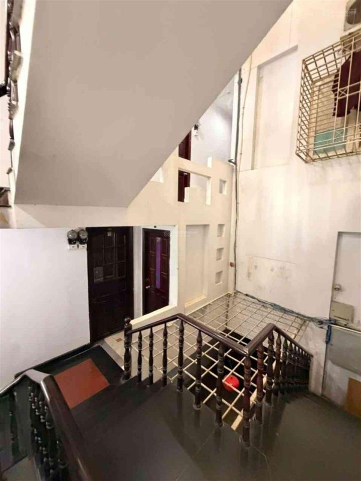 Toà 6 tầng 34 phòng chdv  dương thị giang, ttn, q12  dt 300m² căn góc  ngay metro số 2