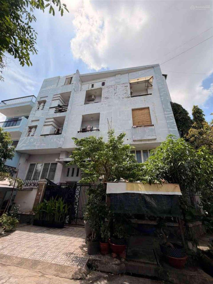 Toà 6 tầng 34 phòng chdv  dương thị giang, ttn, q12  dt 300m² căn góc  ngay metro số 2