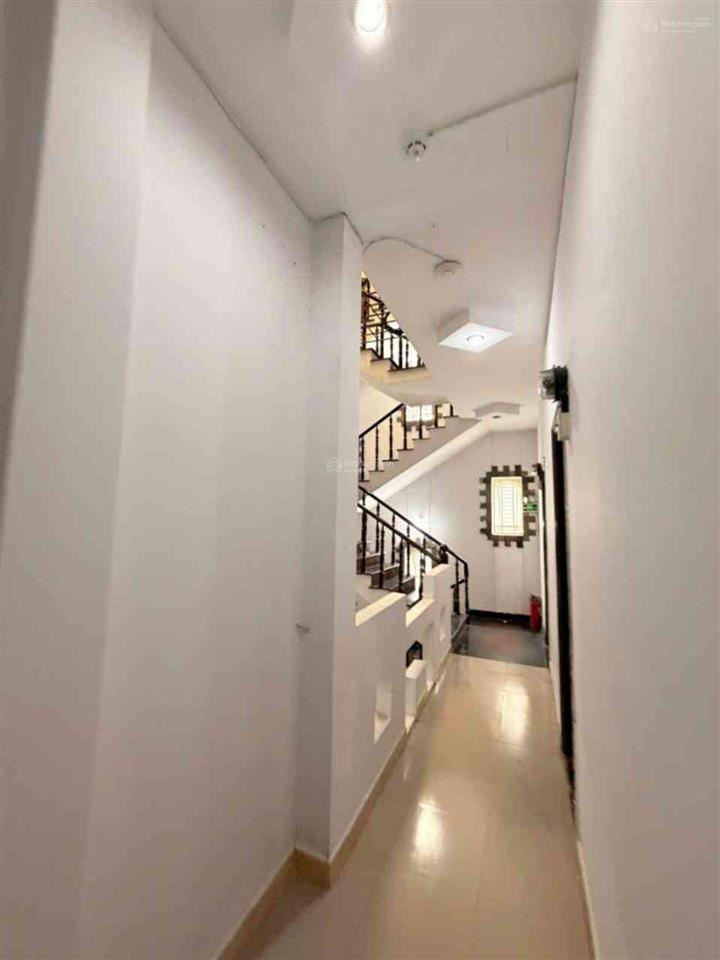 Toà 6 tầng 34 phòng chdv  dương thị giang, ttn, q12  dt 300m² căn góc  ngay metro số 2