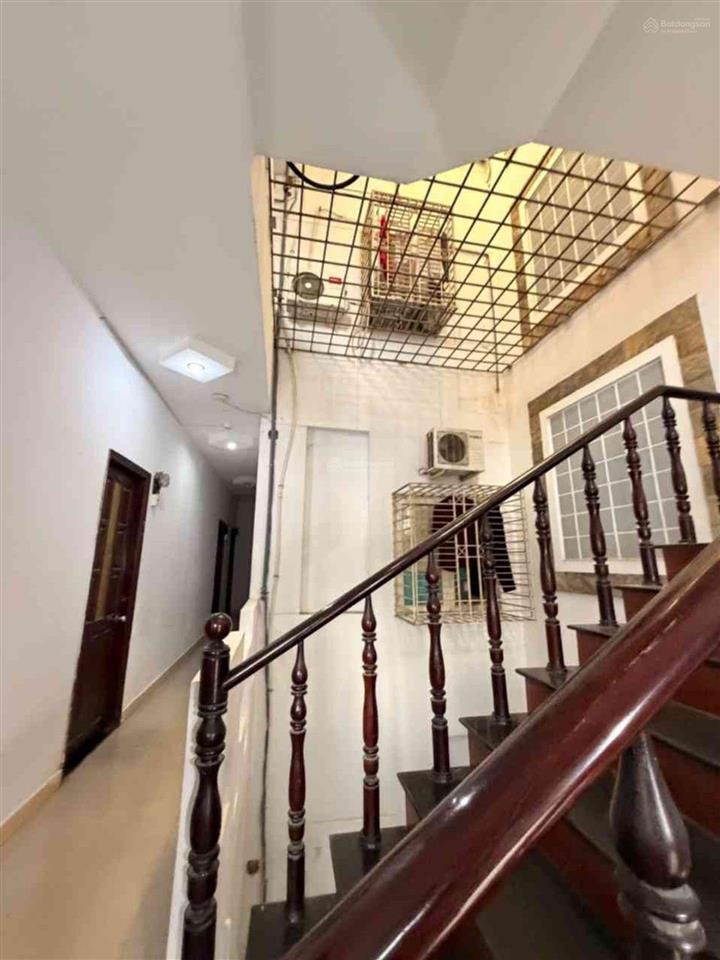 Toà 6 tầng 34 phòng chdv  dương thị giang, ttn, q12  dt 300m² căn góc  ngay metro số 2