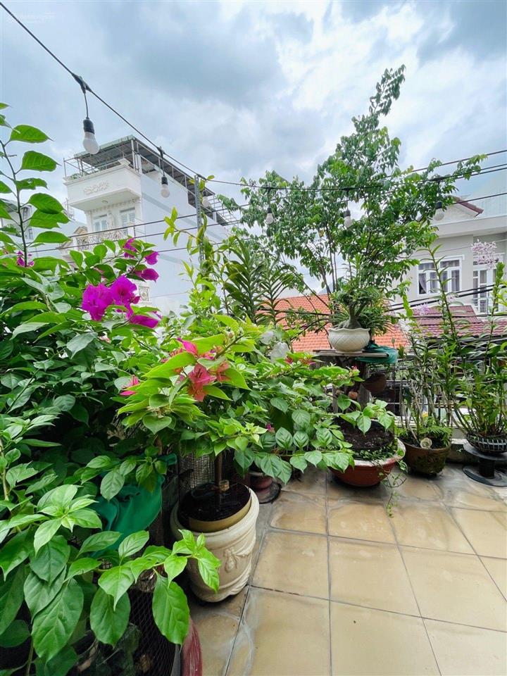Nhà 4tầng btct, đường nhựa 7m nguyễn vaen quá, q12  dt 72m2 vừa ở vừa kd ok