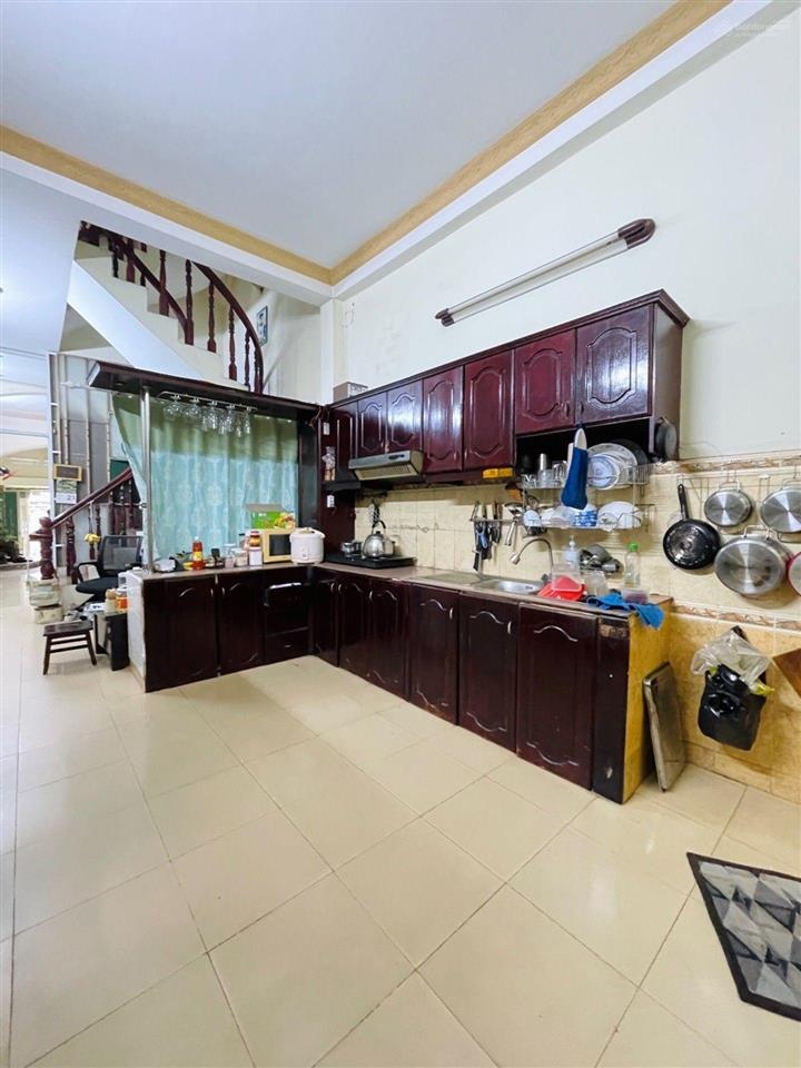 Nhà 4tầng btct, đường nhựa 7m nguyễn vaen quá, q12  dt 72m2 vừa ở vừa kd ok