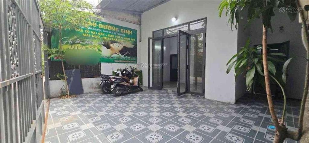 Nhà cấp 4 sân vườn kiên cố  đường 5m cách mt dương công khi 30m, ngay vành đai 3 phan văn hớn