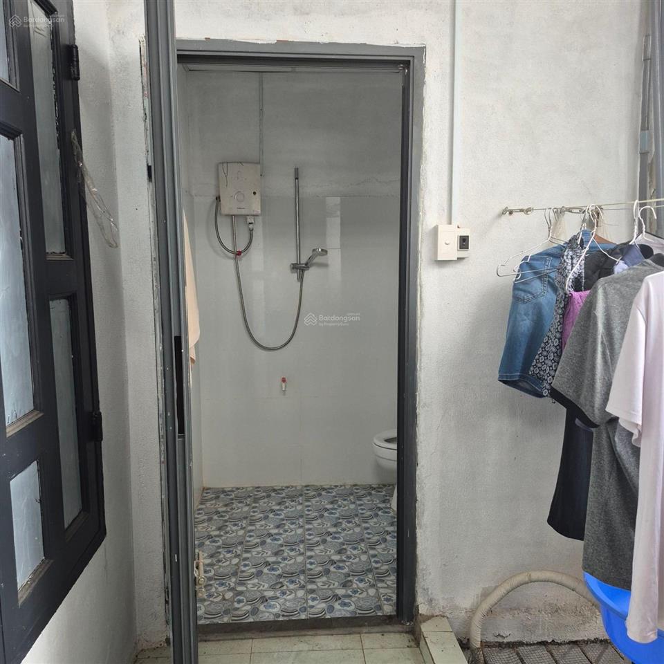 Nhà cấp 4, mặt tiền đường nhánh 8m, dương công khi, cách ngã 3giồng 300m  dt 110m2 (5x22)