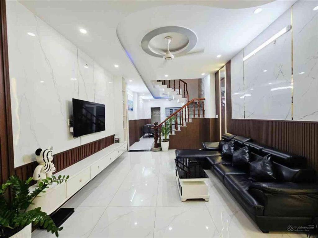 Nhà 4 tầng, kdb tô ngọc vân sát gò vấp  dt 73m2 (4x19) ô tô đỗ cửa  full nội thất vô ở ngay