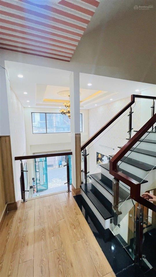 Nhà 4 tầng btct, tân thới hiệp, q12  đường nhựa 5m  dt 120m2 (6x20) căn góc ít lộ giới  giá tốt
