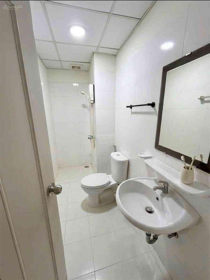 Chung cư topaz home phan văn hớn lô góc tầng 5  dt 70m2, 3pn full nội thất  giá nhỉnh 2tỷ