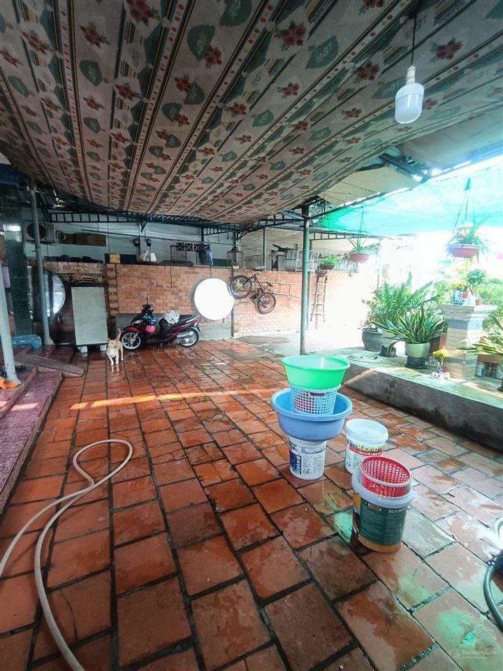 Mt nguyễn thị chồn, đông thạnh, dt 256m2(8,5x28)  nhà cấp 4, giá đất chỉ 25tr/m2