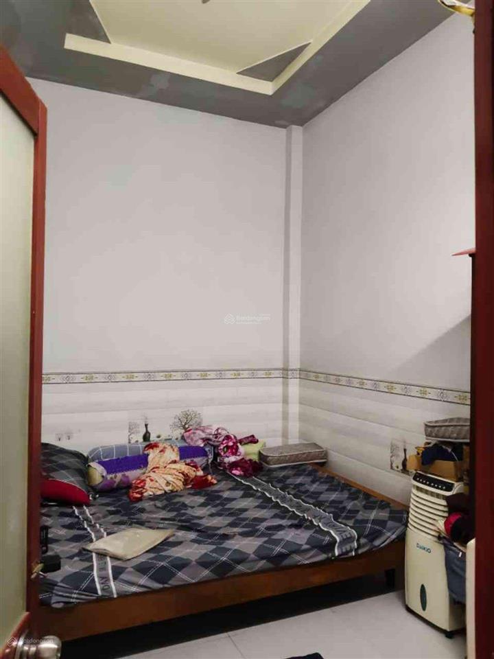 Nhà đúc 2 tầng btct  dt 80m2 (5x17) hẻm ô tô đỗ cữa  cách chợ xtt 500m  giá chỉ 3,8 tỷ tl