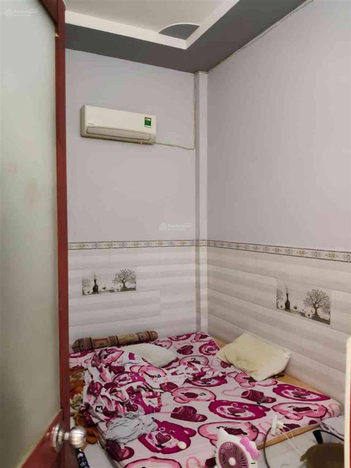 Nhà đúc 2 tầng btct  dt 80m2 (5x17) hẻm ô tô đỗ cữa  cách chợ xtt 500m  giá chỉ 3,8 tỷ tl