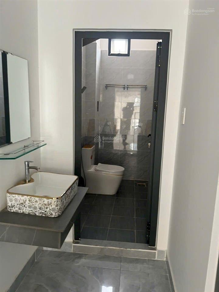 Nhà đẹp trệt, lửng đúc  (5x17) 86m2  đường nhựa 7m thông lê văn khương, liên khu 25 (giá ngộp)