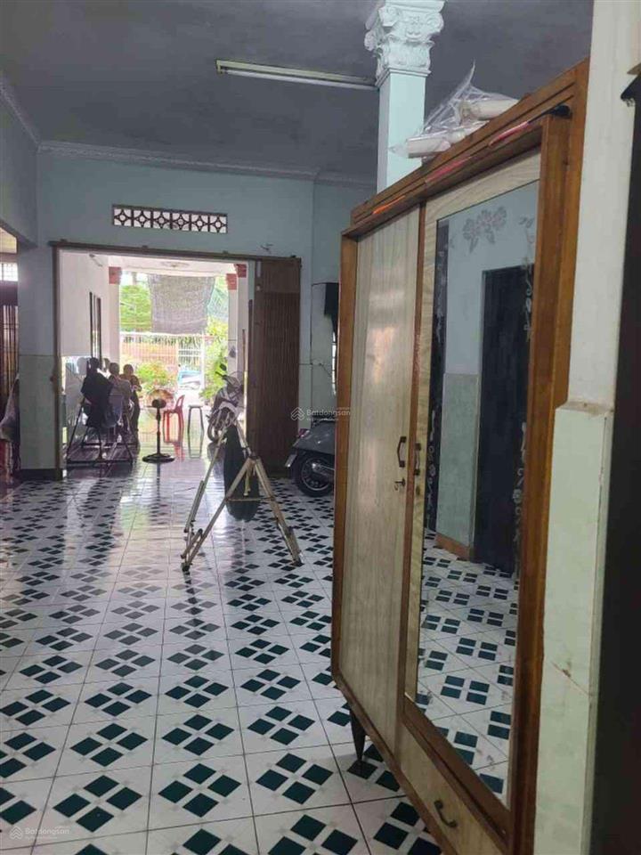Nhà cấp 4 đúc kiên cố  khu dân cư tân thới nhì 9  bà điểm  dt 158m2 (5x32) sân vườn, sổ đẹp