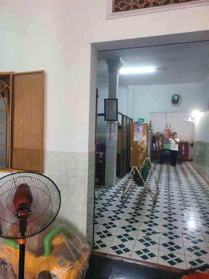 Nhà cấp 4 đúc kiên cố  khu dân cư tân thới nhì 9  bà điểm  dt 158m2 (5x32) sân vườn, sổ đẹp