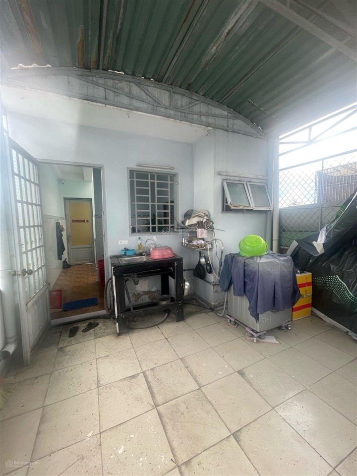 Nhà 3tầng kẹp hẻm ko lộ giới  tân thới nhất 01  10phòng trọ doanh thu 25 triệu  dt 86m2 (4x22)