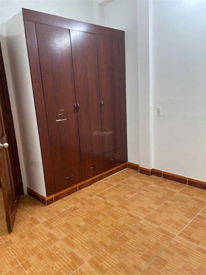Mt đường nhánh, trung mỹ tây  ngay cc tô ký tower  nhà 3 tầng btct  dt 83m2 (4x22)  giá ngon