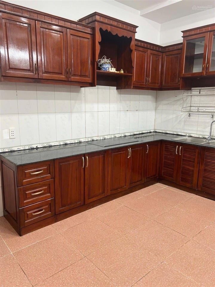 Mt đường nhánh, trung mỹ tây  ngay cc tô ký tower  nhà 3 tầng btct  dt 83m2 (4x22)  giá ngon