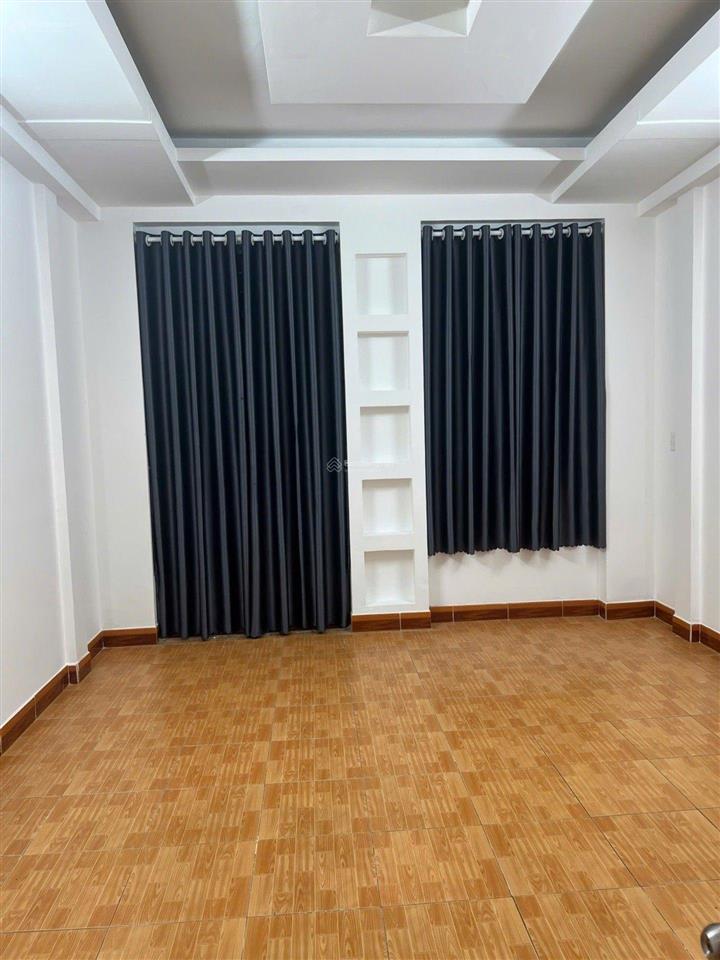 Mt đường nhánh, trung mỹ tây  ngay cc tô ký tower  nhà 3 tầng btct  dt 83m2 (4x22)  giá ngon