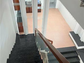 Mt đường nhánh, trung mỹ tây  ngay cc tô ký tower  nhà 3 tầng btct  dt 83m2 (4x22)  giá ngon